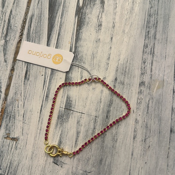 Gorjana Lexi bracelet and fuchsia. - Picture 3 of 4